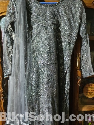 গর্জিয়াস পার্টি লং গাউন/ড্রেস (ওড়না সহ)